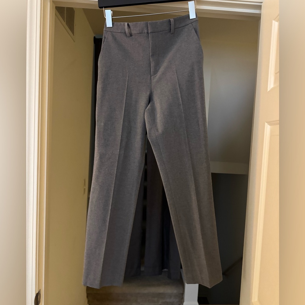 Uniqlo Smart Ankle Pants in Gray